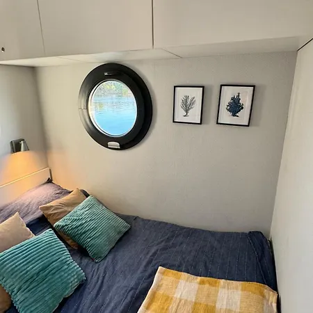 Διαμέρισμα Houseboat Water Boy Plywajacy Dom Na Wodzie Lodz Uraz (Trzebnica)